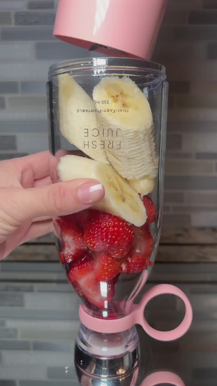 Blend Fresh Juice Anywhere in 30 Seconds Portable USB Blender